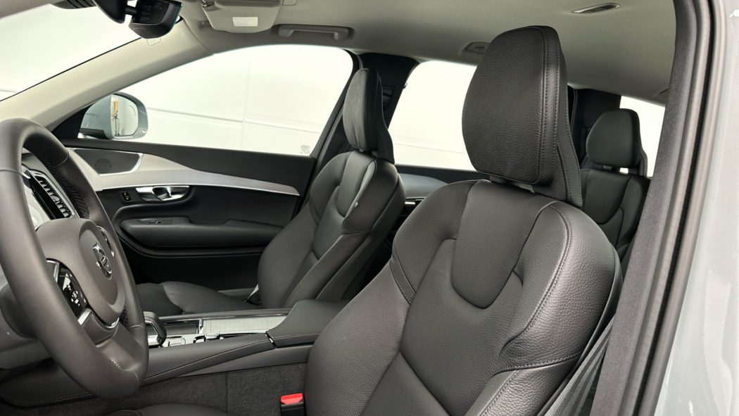 VOLVO XC90 Core, B5 AWD Mild Hybrid, Gasolina, 7 Plazas - Imagen 10