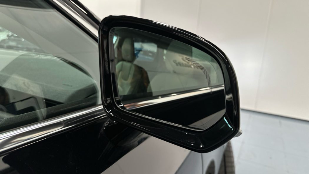VOLVO S90 Recharge Core, T8 plug-in-hybrid eAWD, Eléctrico/Gasolina, Bright - Imagen 20