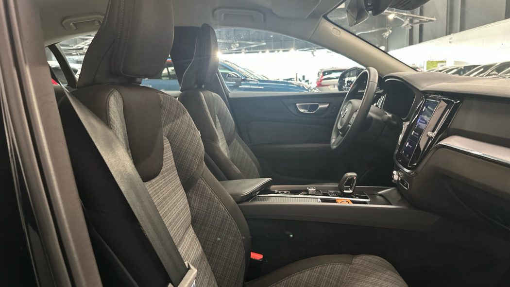 VOLVO S60 Core, B4 Mild Hybrid, Gasolina - Imagen 9