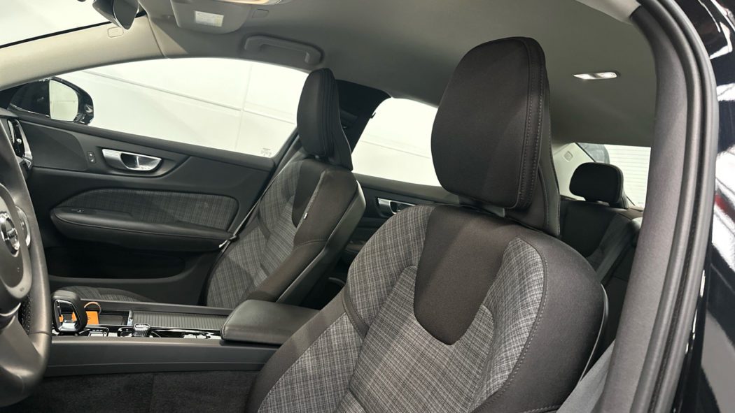 VOLVO S60 Core, B4 Mild Hybrid, Gasolina - Imagen 10