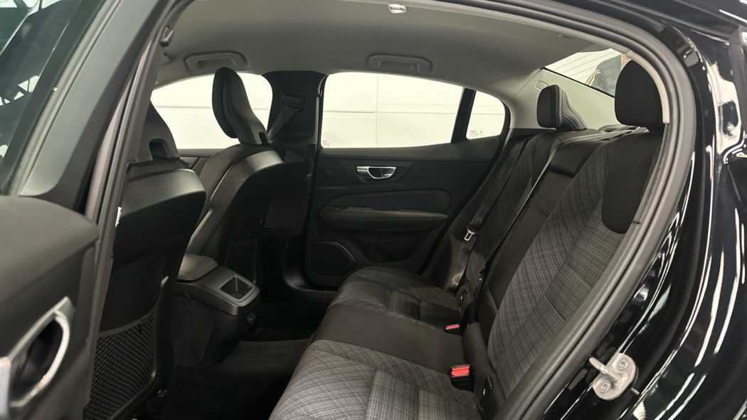 VOLVO S60 Core, B4 Mild Hybrid, Gasolina - Imagen 11