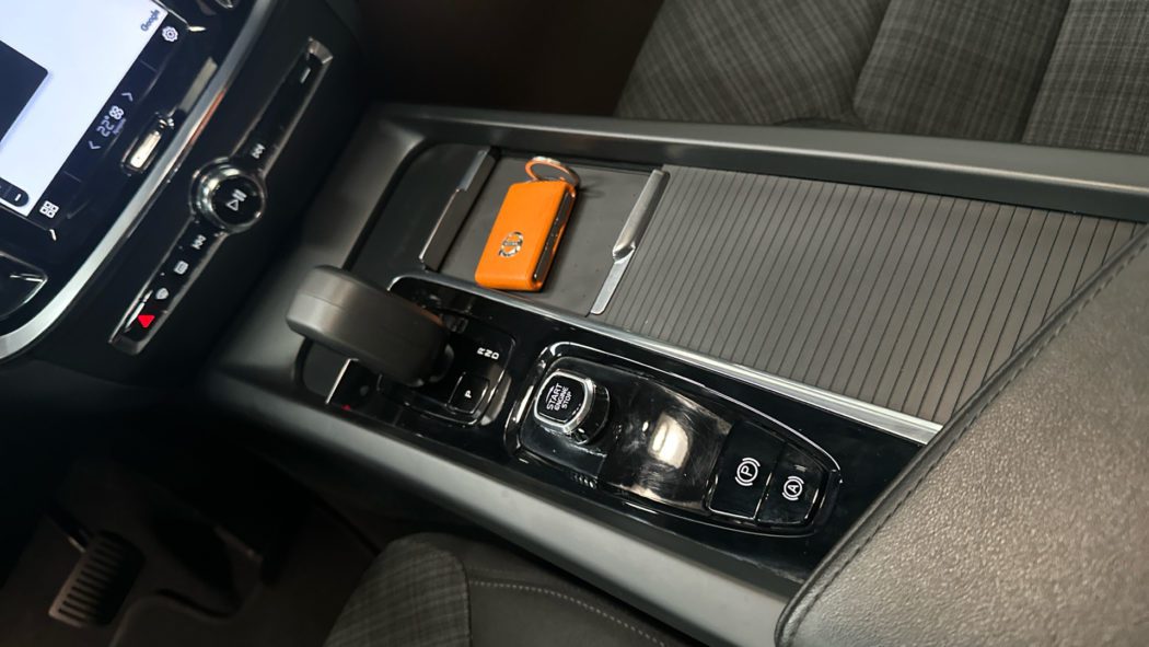 VOLVO S60 Core, B4 Mild Hybrid, Gasolina - Imagen 17