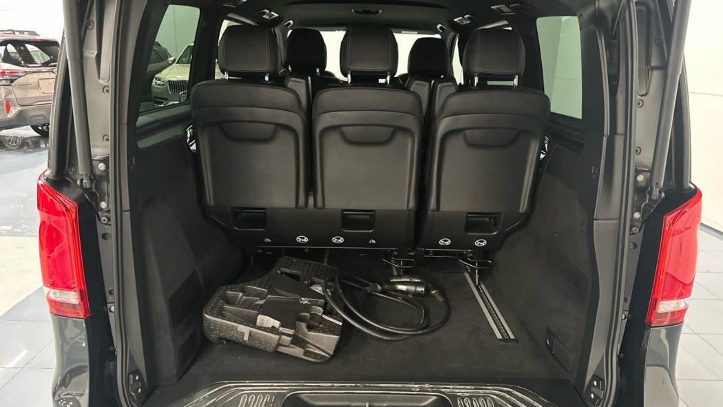 MERCEDES 100KWH EQV 300 LWB 204 5P - Imagen 11