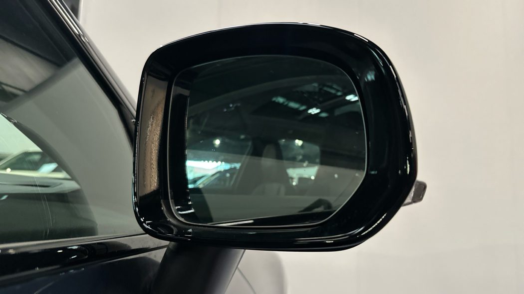 VOLVO XC60 Recharge Dark Plus T6 Plug-in Hybrid EAWD Automatic - Imagen 20