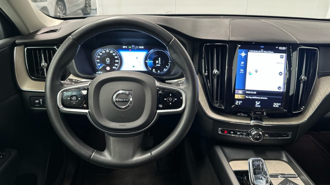 VOLVO XC60 T6 Twin Recharge Inscription - Imagen 13