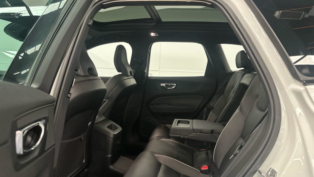 VOLVO XC60 T6 Twin Recharge R-Desing - Imagen 11
