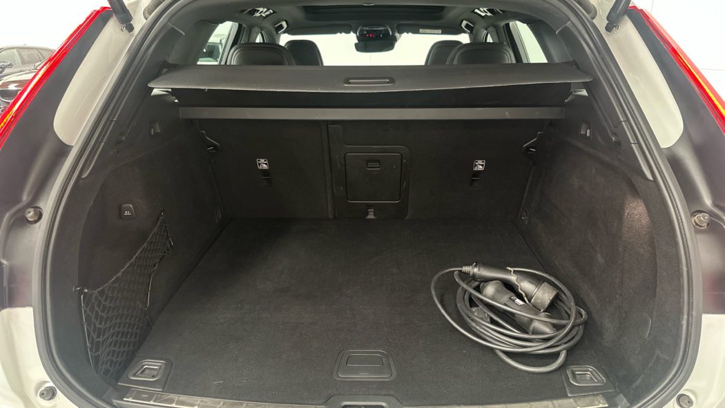 VOLVO XC60 T6 Twin Recharge R-Desing - Imagen 12