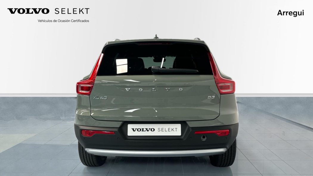 VOLVO XC40 Core B3(G) Mild Hybrid - Imagen 4
