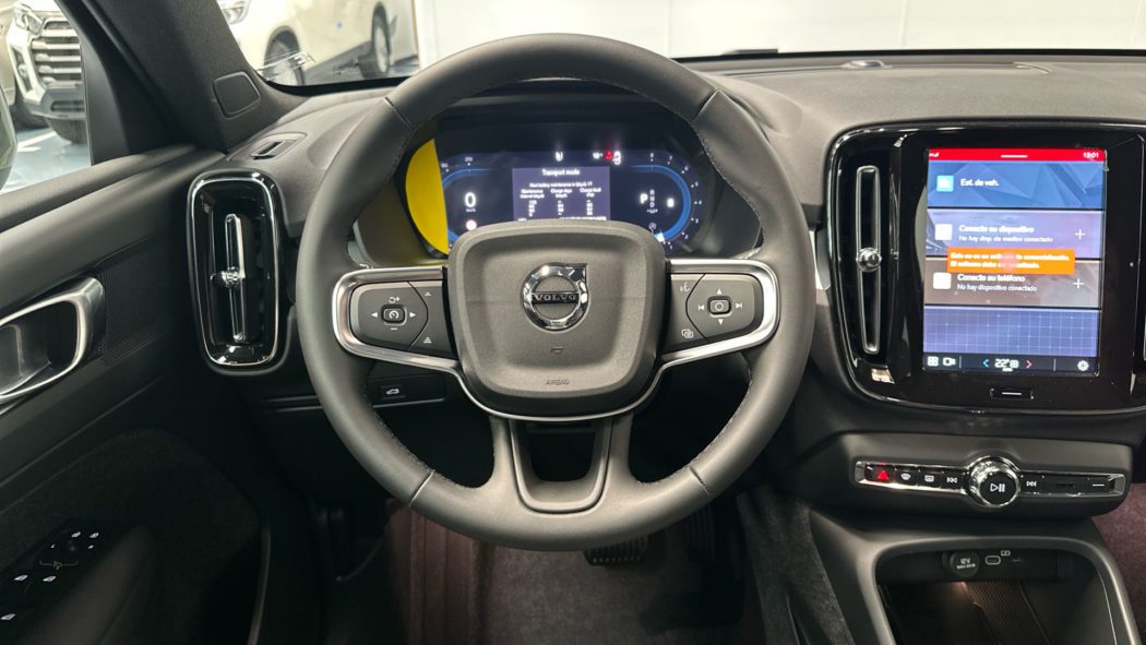 VOLVO XC40 Core B3(G) Mild Hybrid - Imagen 13