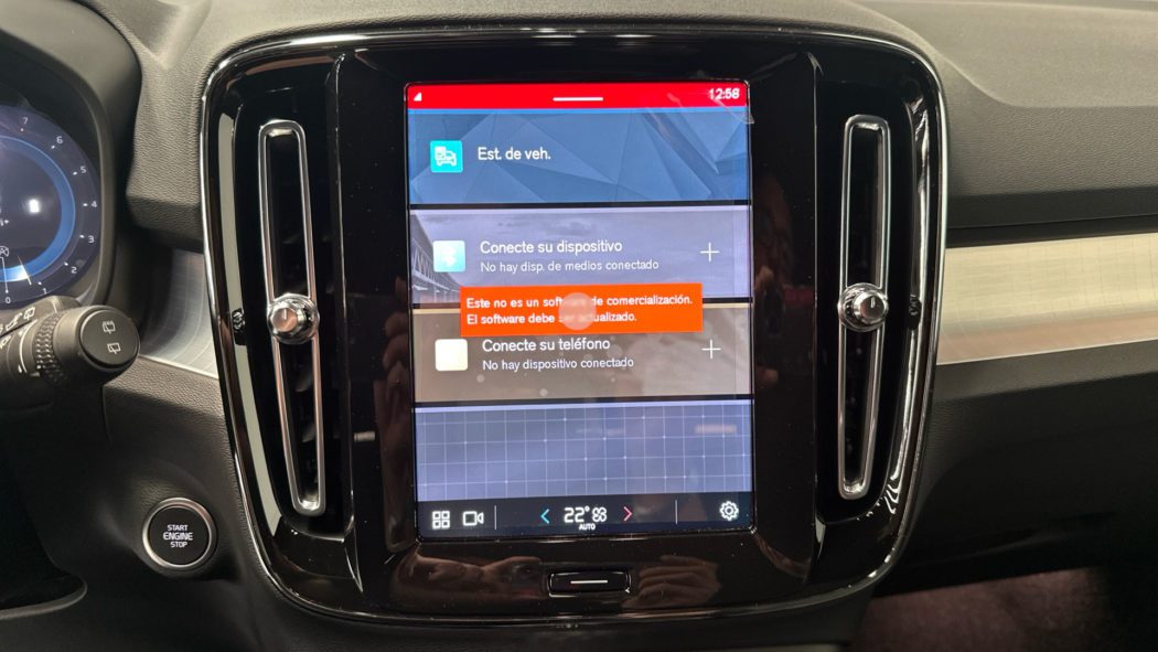 VOLVO XC40 Core B3(G) Mild Hybrid - Imagen 15