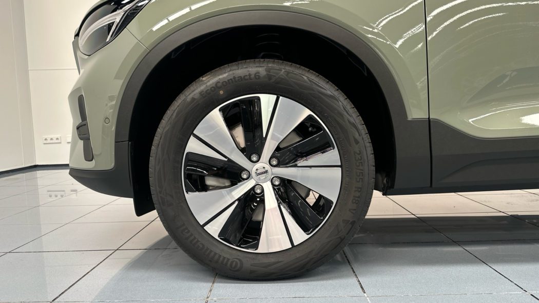 VOLVO XC40 Core B3(G) Mild Hybrid - Imagen 16