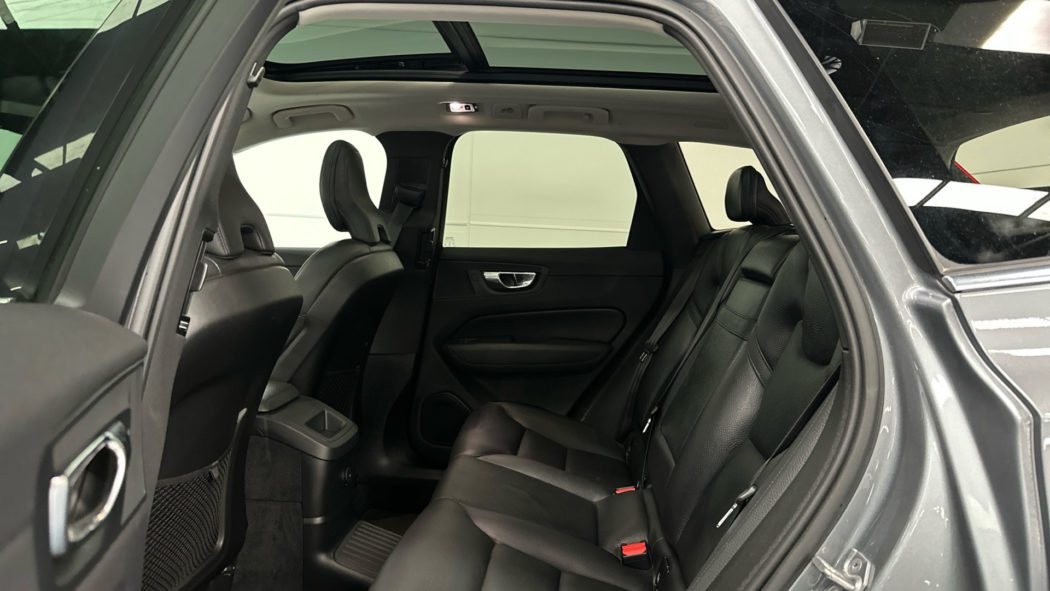 VOLVO XC60 T6 Twin Recharge Inscription - Imagen 11