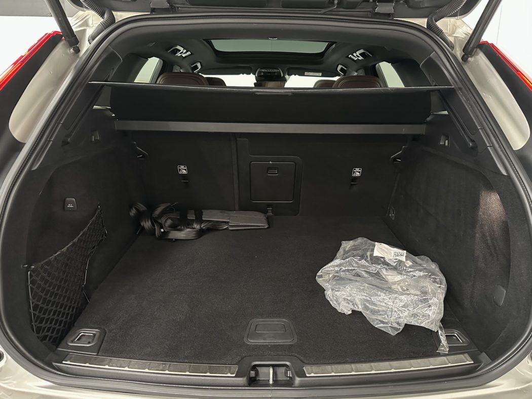 VOLVO XC60 Recharge Inscription, T6 AWD híbrido enchufable - Imagen 19