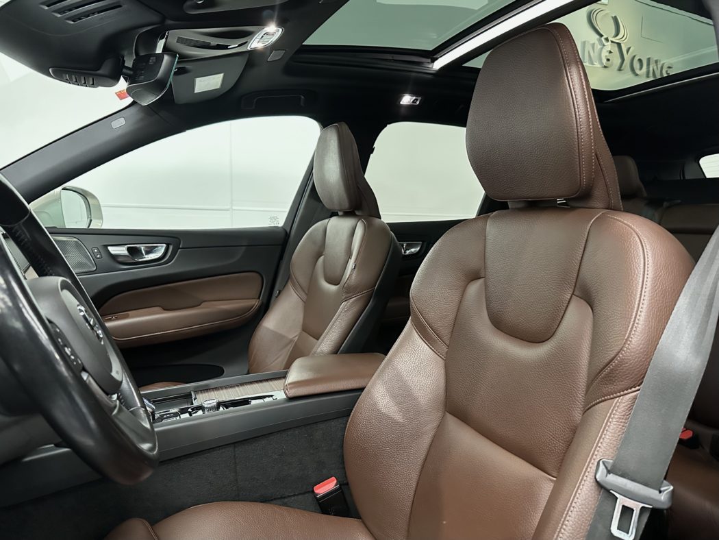 VOLVO XC60 Recharge Inscription, T6 AWD híbrido enchufable - Imagen 21