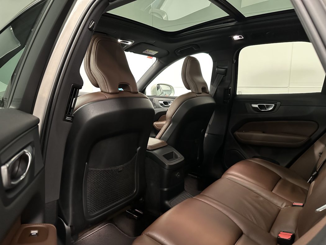 VOLVO XC60 Recharge Inscription, T6 AWD híbrido enchufable - Imagen 25