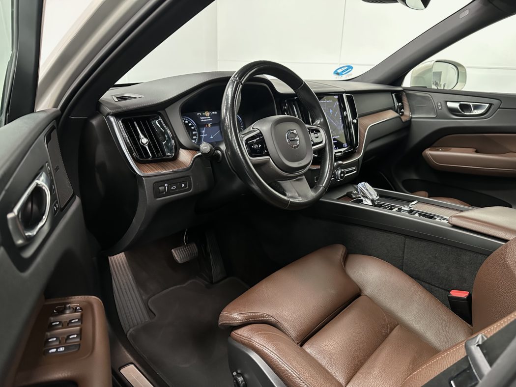 VOLVO XC60 Recharge Inscription, T6 AWD híbrido enchufable - Imagen 5