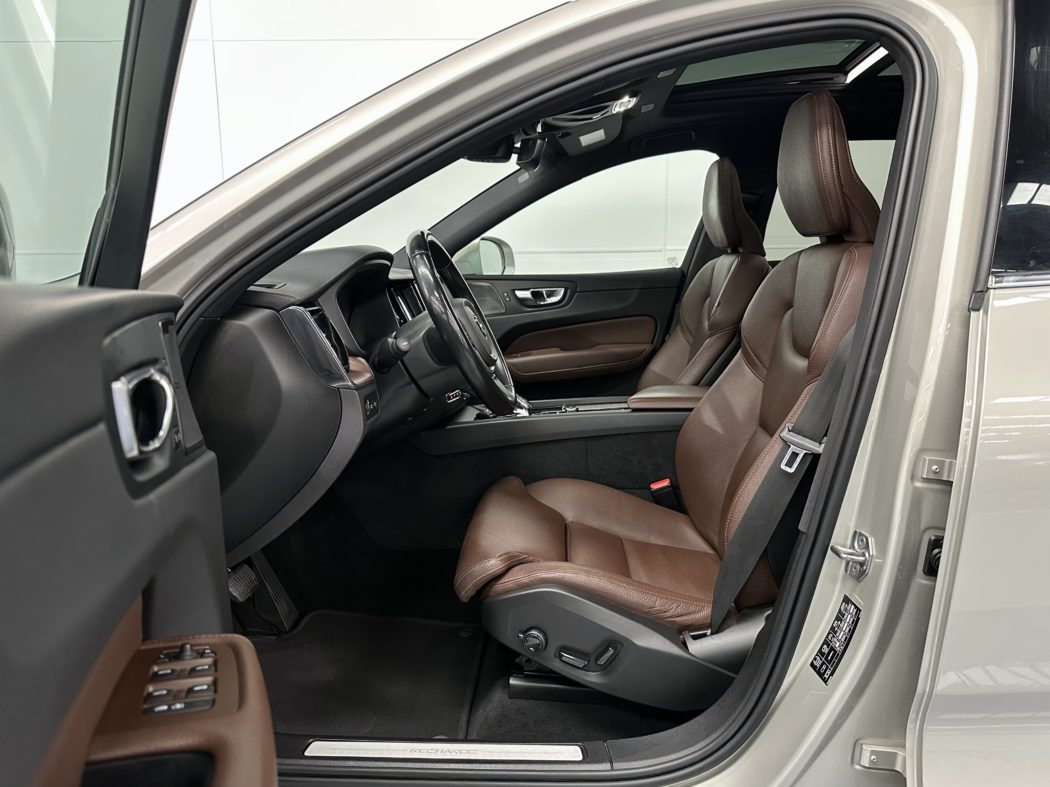 VOLVO XC60 Recharge Inscription, T6 AWD híbrido enchufable - Imagen 6