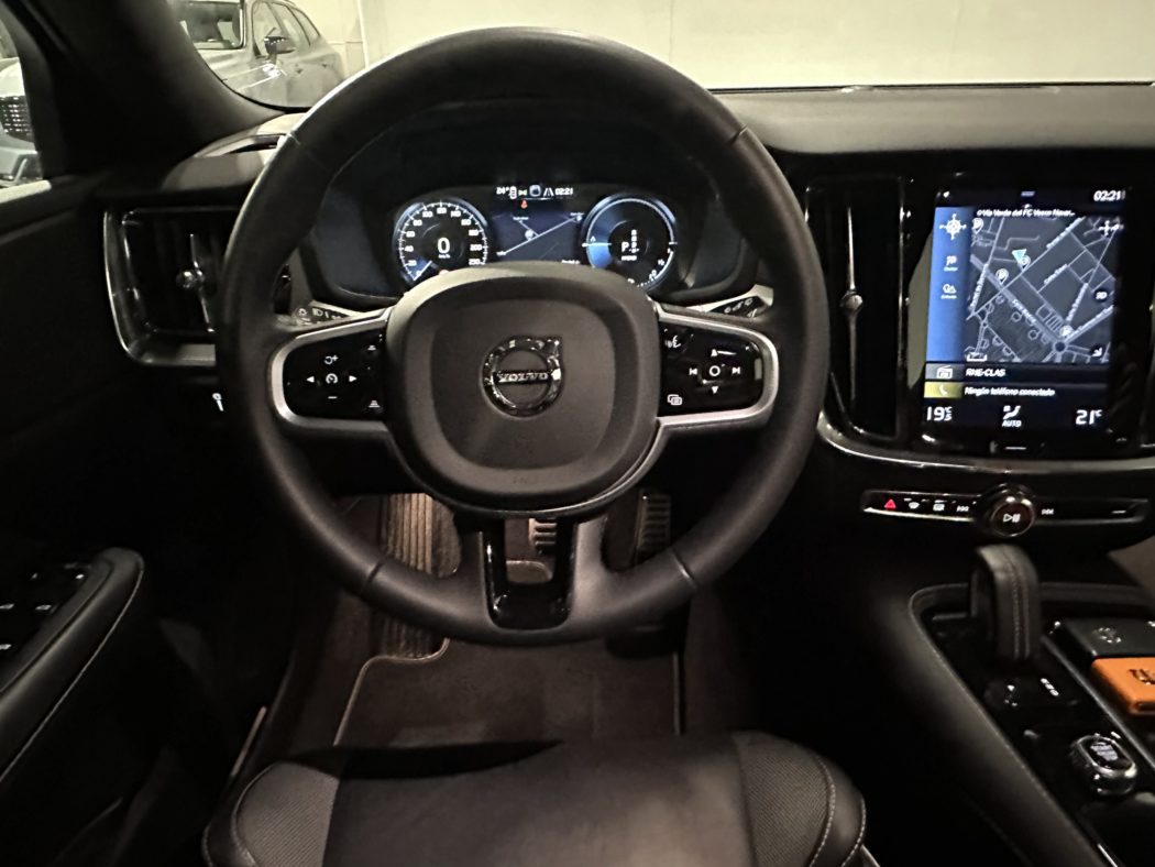 VOLVO V60 RECHARGE T6 R Design  Automatic - Imagen 10