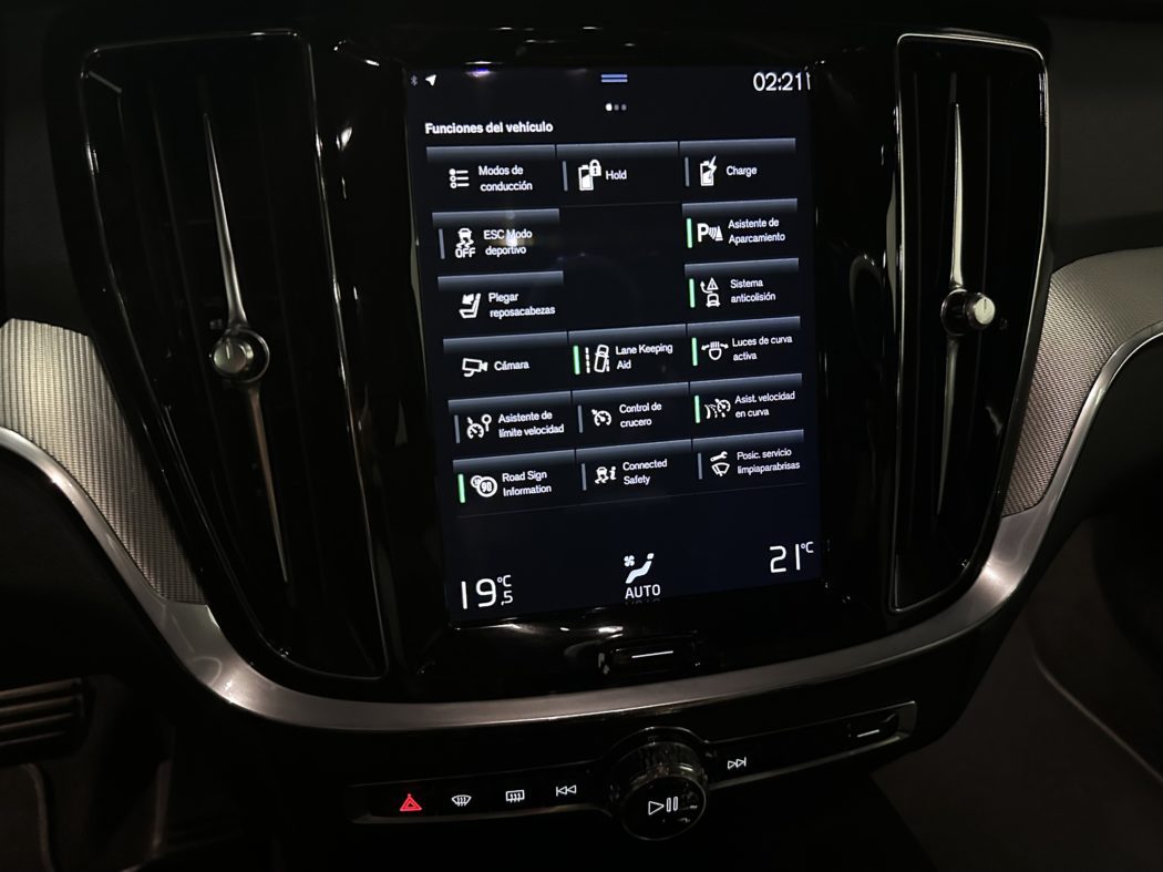 VOLVO V60 RECHARGE T6 R Design  Automatic - Imagen 12