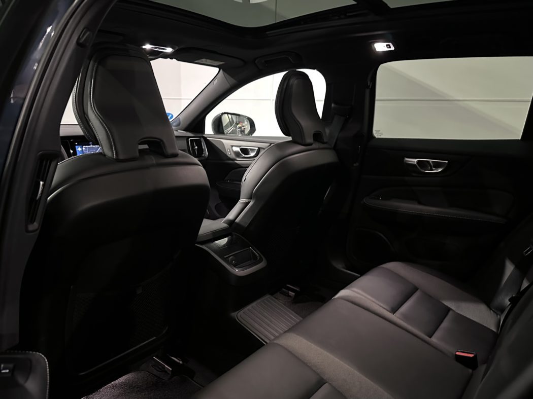 VOLVO V60 RECHARGE T6 R Design  Automatic - Imagen 23