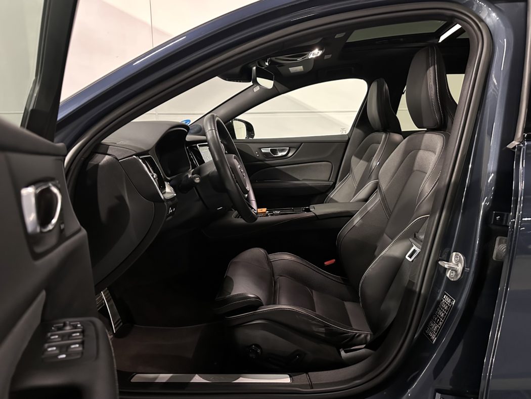 VOLVO V60 RECHARGE T6 R Design  Automatic - Imagen 6