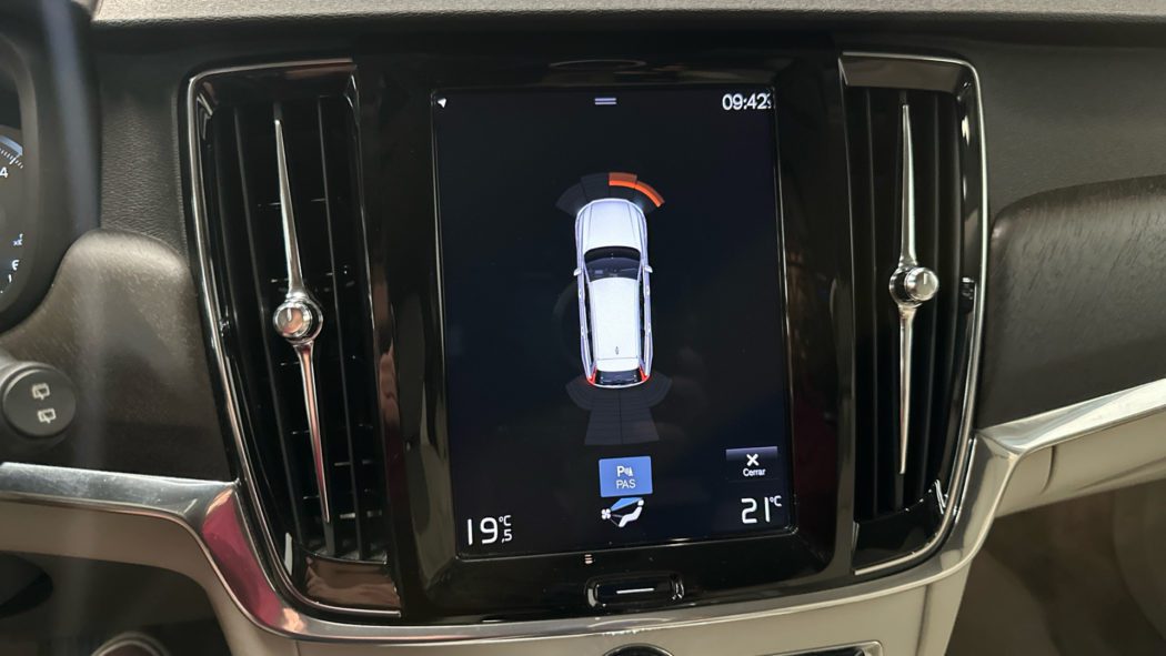 VOLVO V90 Cross Country  D4 AWD  Automático - Imagen 19
