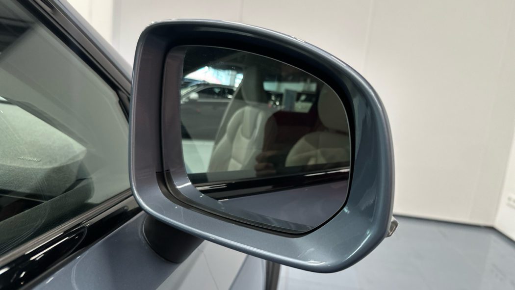 VOLVO V90 Cross Country  D4 AWD  Automático - Imagen 20