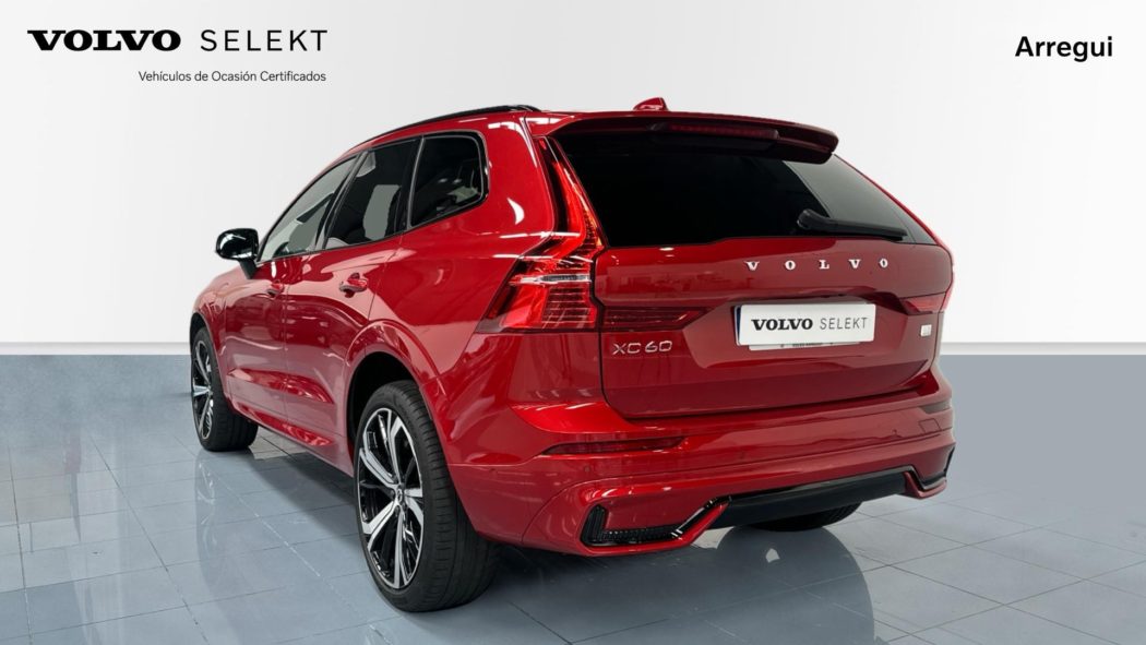 VOLVO XC60 Recharge Dark Ultimate T6 Plug-in Hybrid eAWD Automatic - Imagen 2