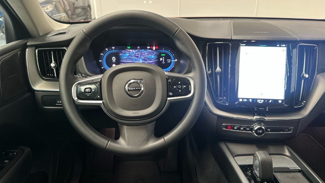 VOLVO XC60 Recharge Dark Ultimate T6 Plug-in Hybrid eAWD Automatic - Imagen 13