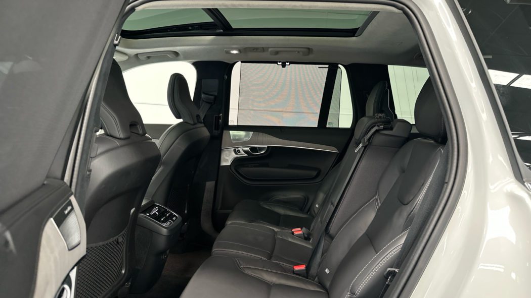 VOLVO XC90 Ultimate, B5 AWD Mild Hybrid, Diésel, Bright, 7 Plazas - Imagen 11