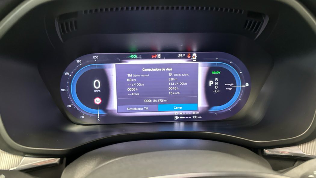 VOLVO XC60 Recharge Plus, T6 AWD Híbrido enchufable, Eléctrico/Gasolina, Dark - Imagen 14