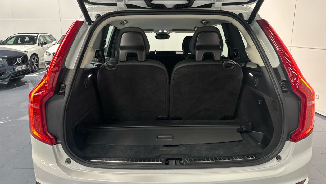 VOLVO XC90 Recharge Core  Bright T8 Plug-in Hybrid AWD - Imagen 12