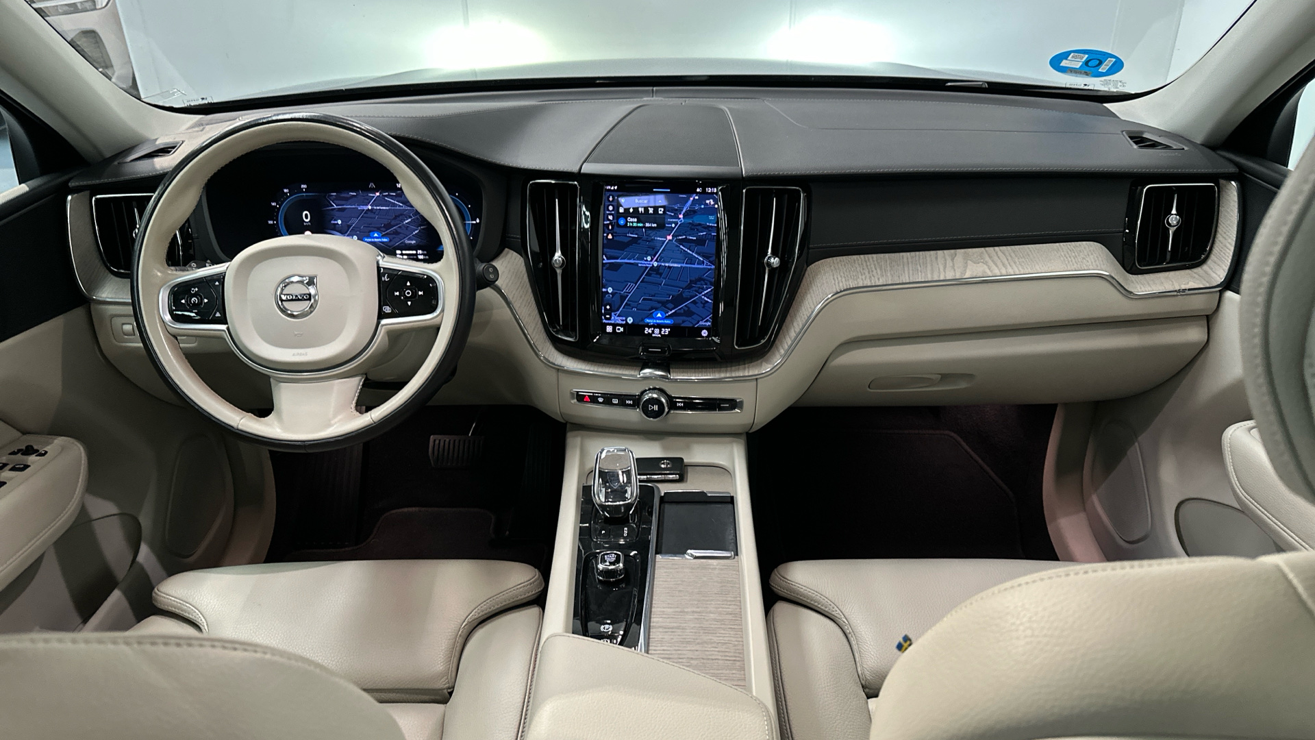 VOLVO XC60 Inscription Recharge T6 AWD Automatic - Imagen 5