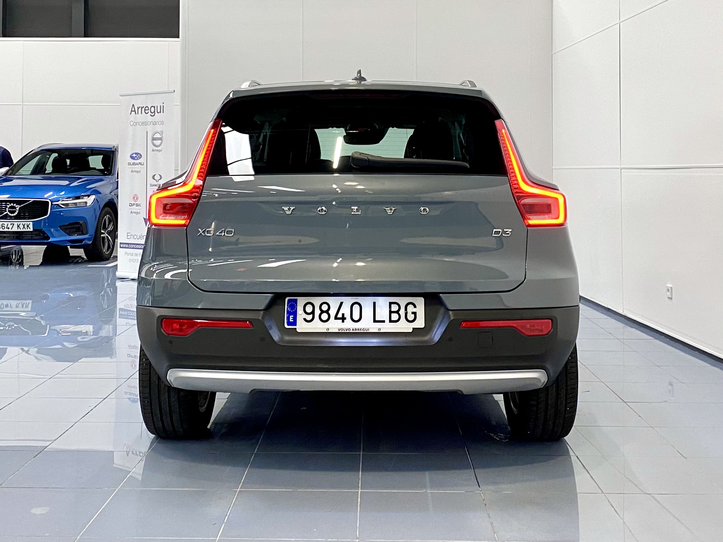 VOLVO XC40 D3 MOMENTUM - Imagen 13
