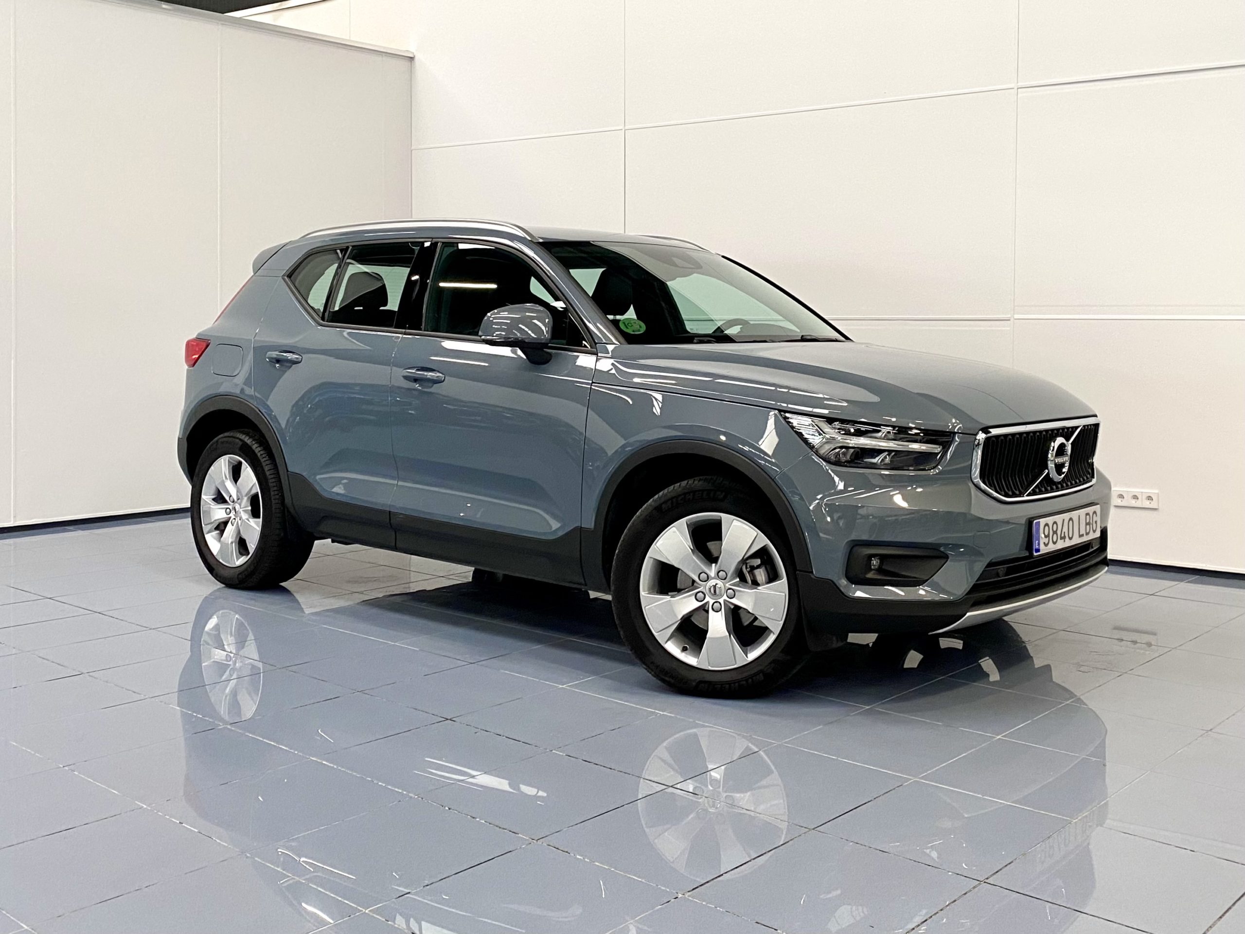 VOLVO XC40 D3 MOMENTUM - Imagen 17