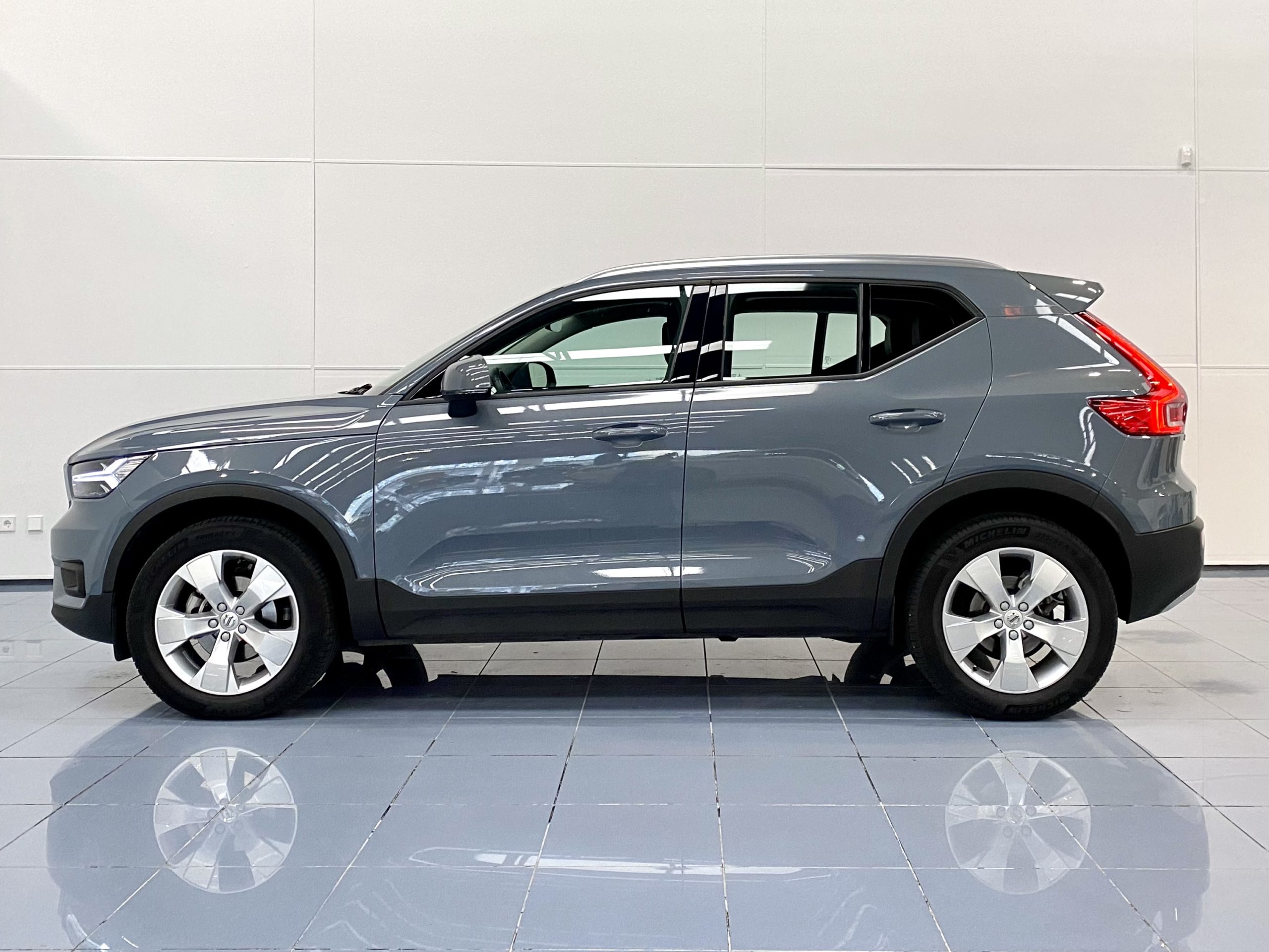 VOLVO XC40 D3 MOMENTUM - Imagen 3