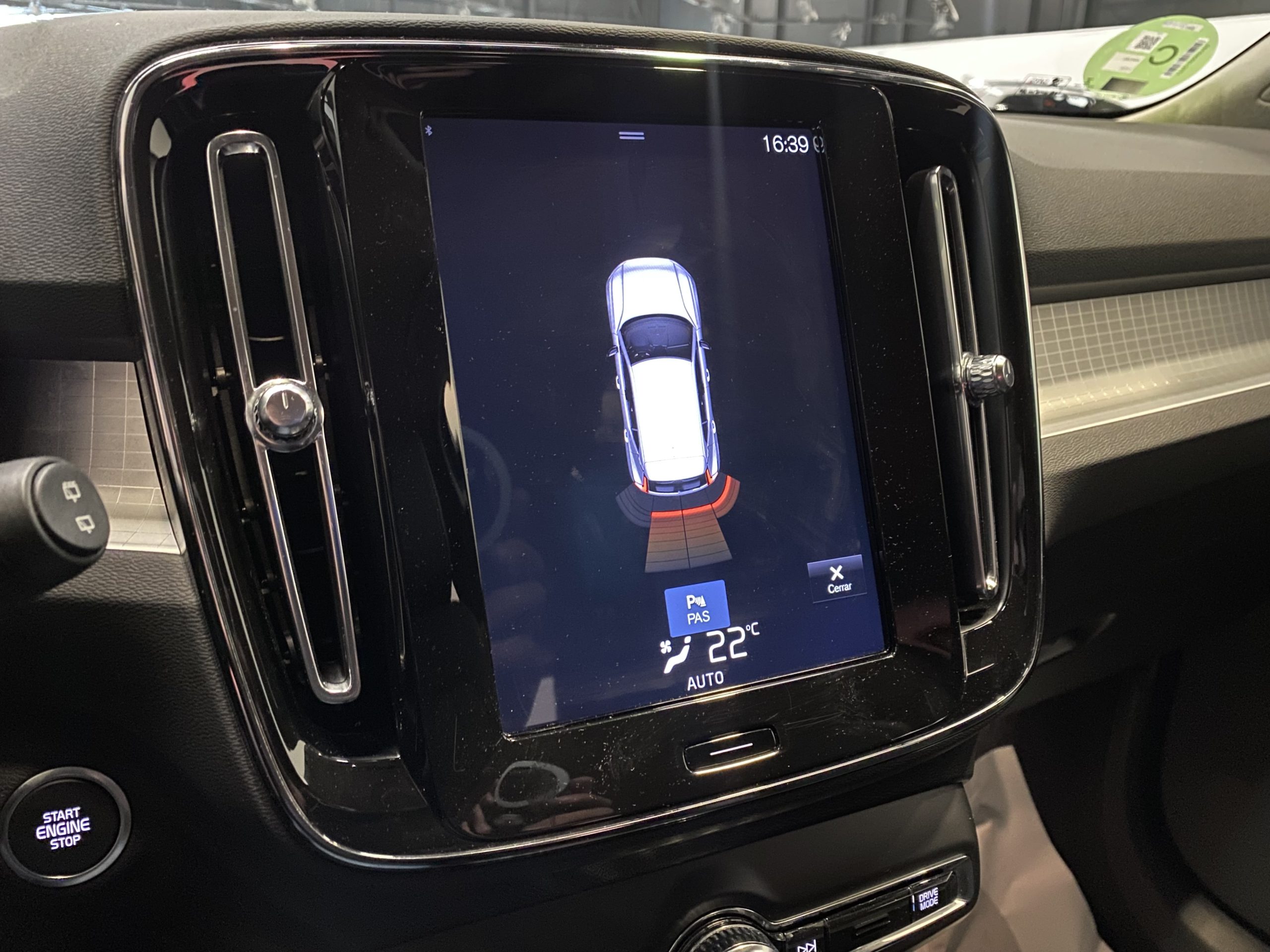 VOLVO XC40 D3 MOMENTUM - Imagen 5