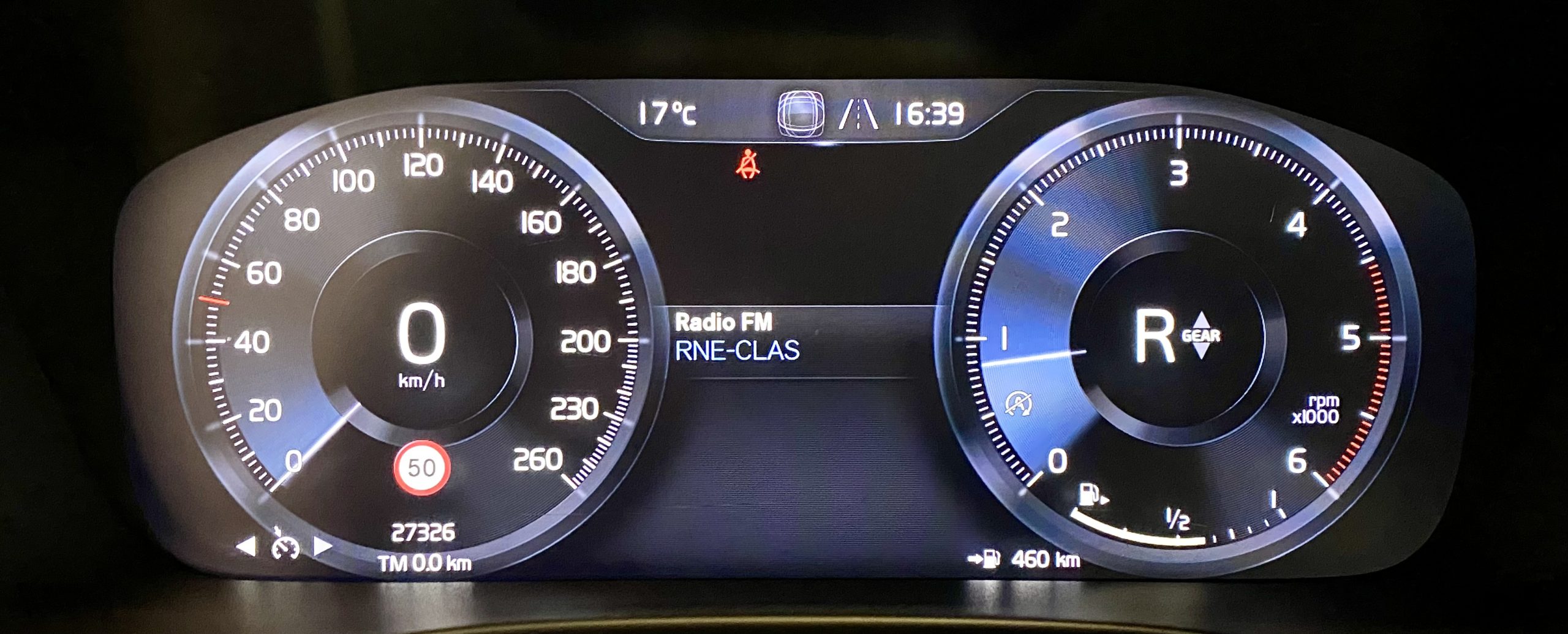 VOLVO XC40 D3 MOMENTUM - Imagen 6