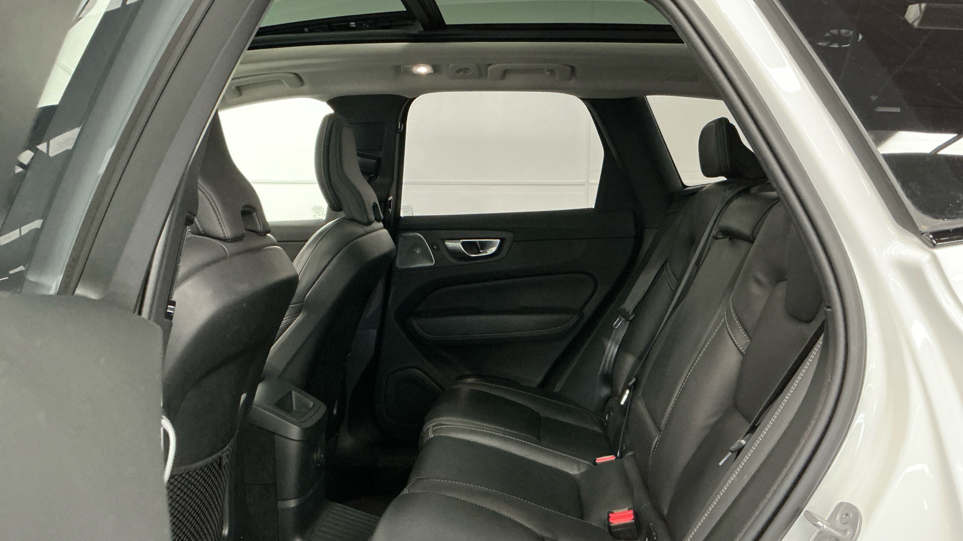 VOLVO XC60 Recharge Dark Ultimate T6 Plug-in Hybrid eAWD Automatic - Imagen 7