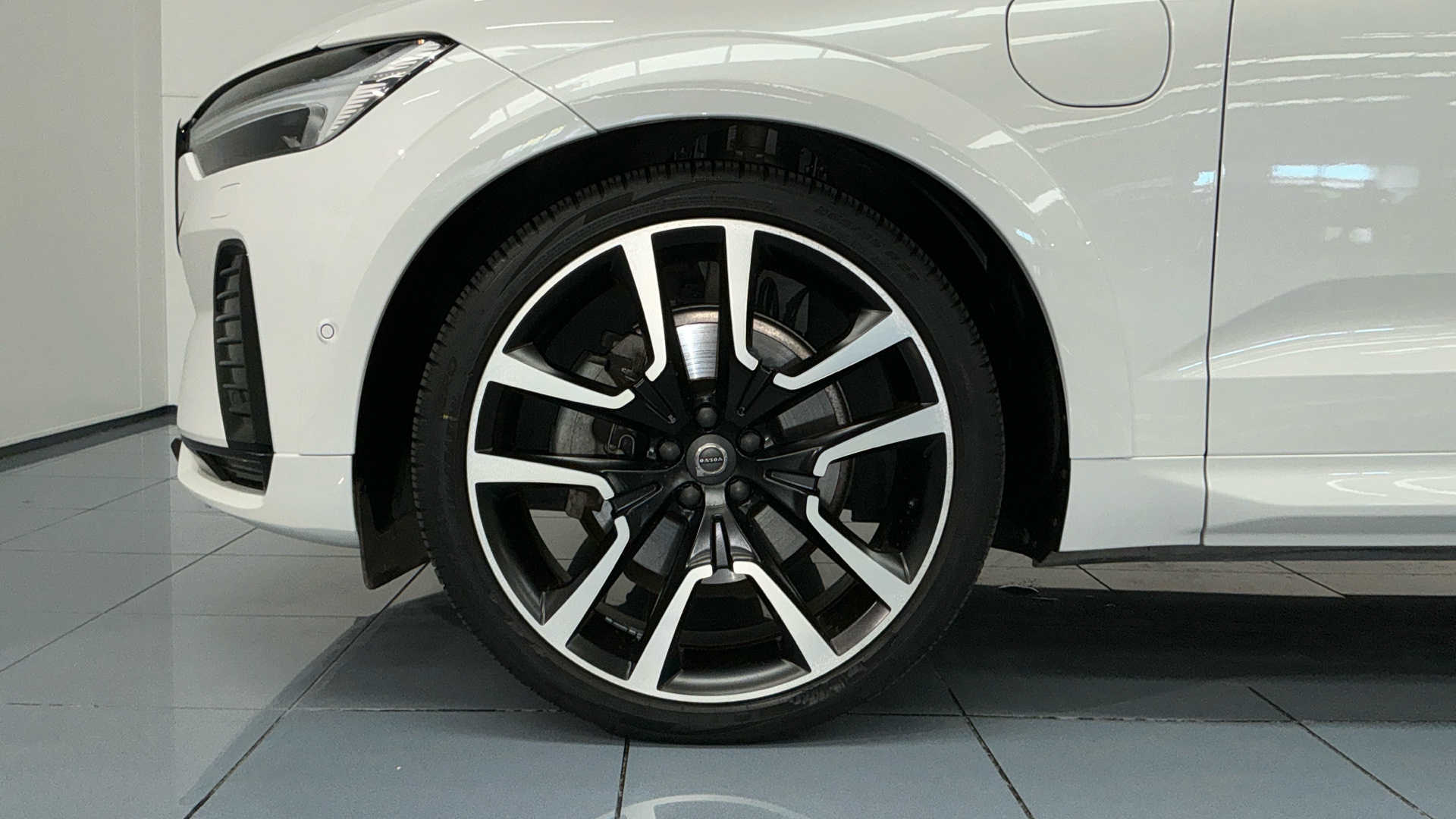 VOLVO XC60 Recharge Dark Ultimate T6 Plug-in Hybrid eAWD Automatic - Imagen 10