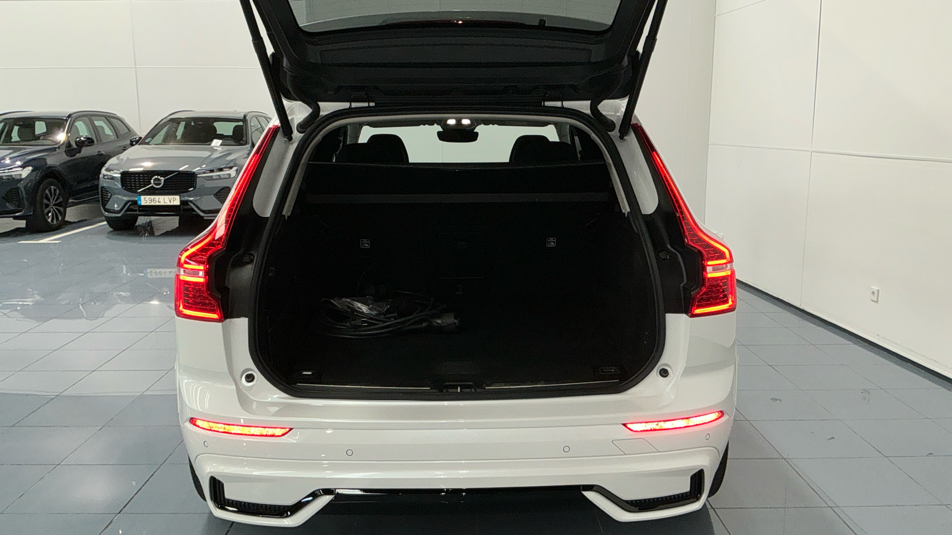 VOLVO XC60 Recharge Dark Ultimate T6 Plug-in Hybrid eAWD Automatic - Imagen 14